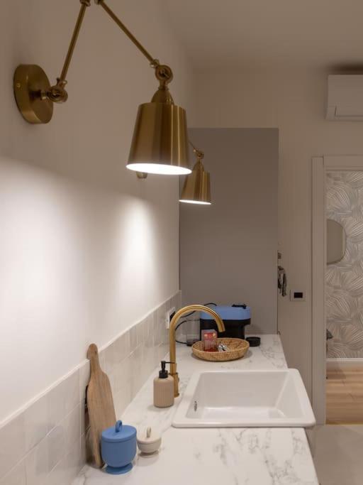 Foscolo 46 - Elegant Family Apartment Trieste Eksteriør billede